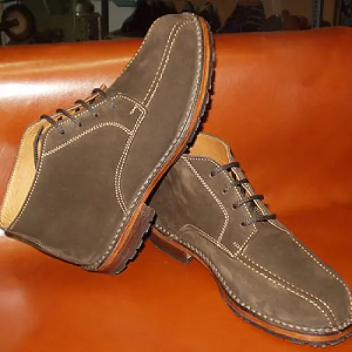 Scarpe su misura: una scelta di classe, eleganza e stile by Valli Shoes