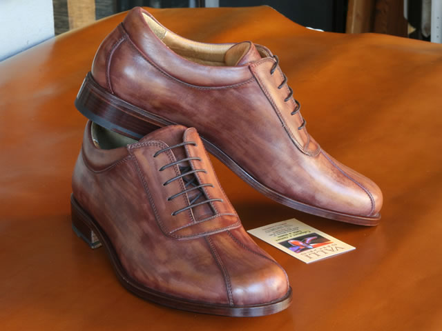 Calzature su misura by Giuseppe Valli, le scarpe dei grandi piedi