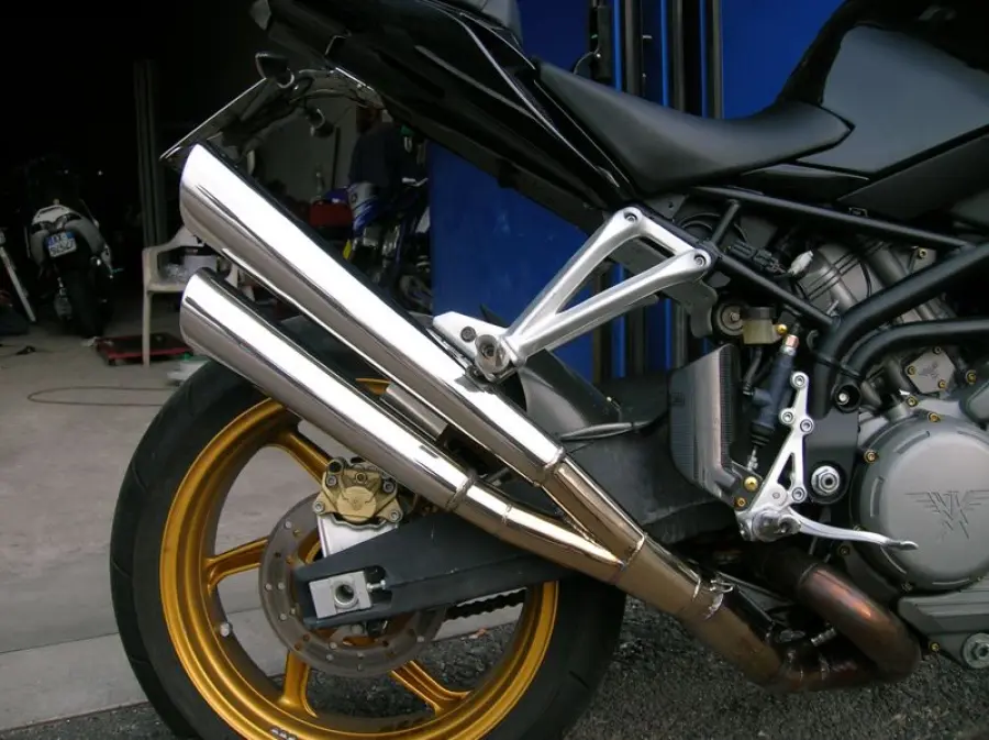 Marmitte su misura: qualità e durata per prodotti artigianali