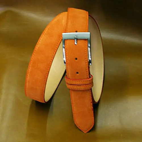 Cinture artigianali con pelli pregiate