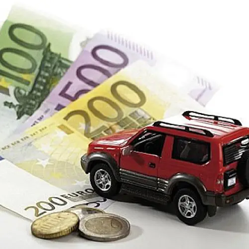 Risparmiare sulla polizza auto è davvero possibile