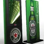 Totem pubblicitari a doppia facciata